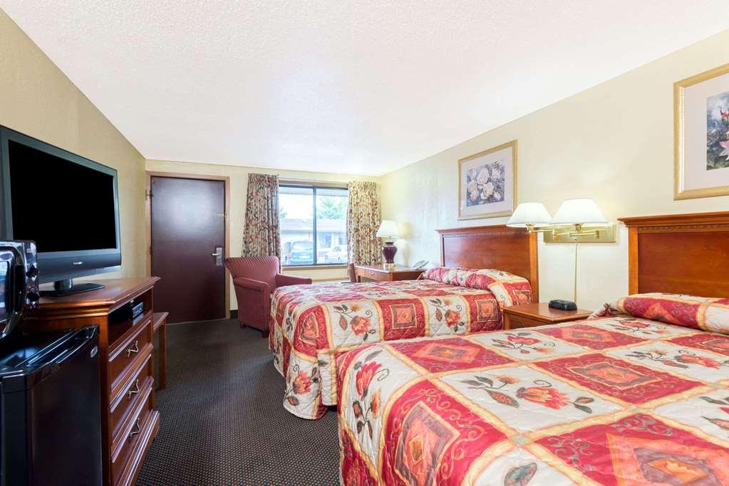 Americas Best Value Inn Martinsburg Room photo