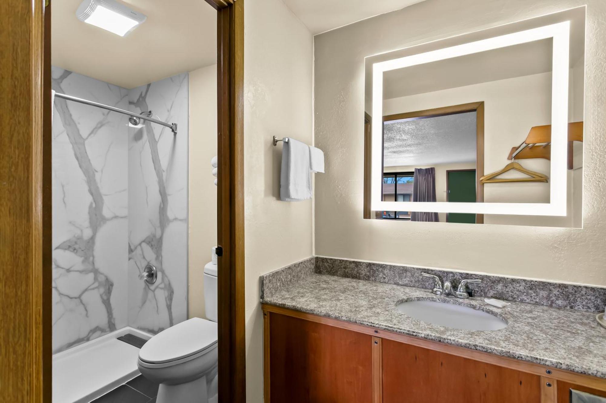 Americas Best Value Inn Martinsburg Exterior photo