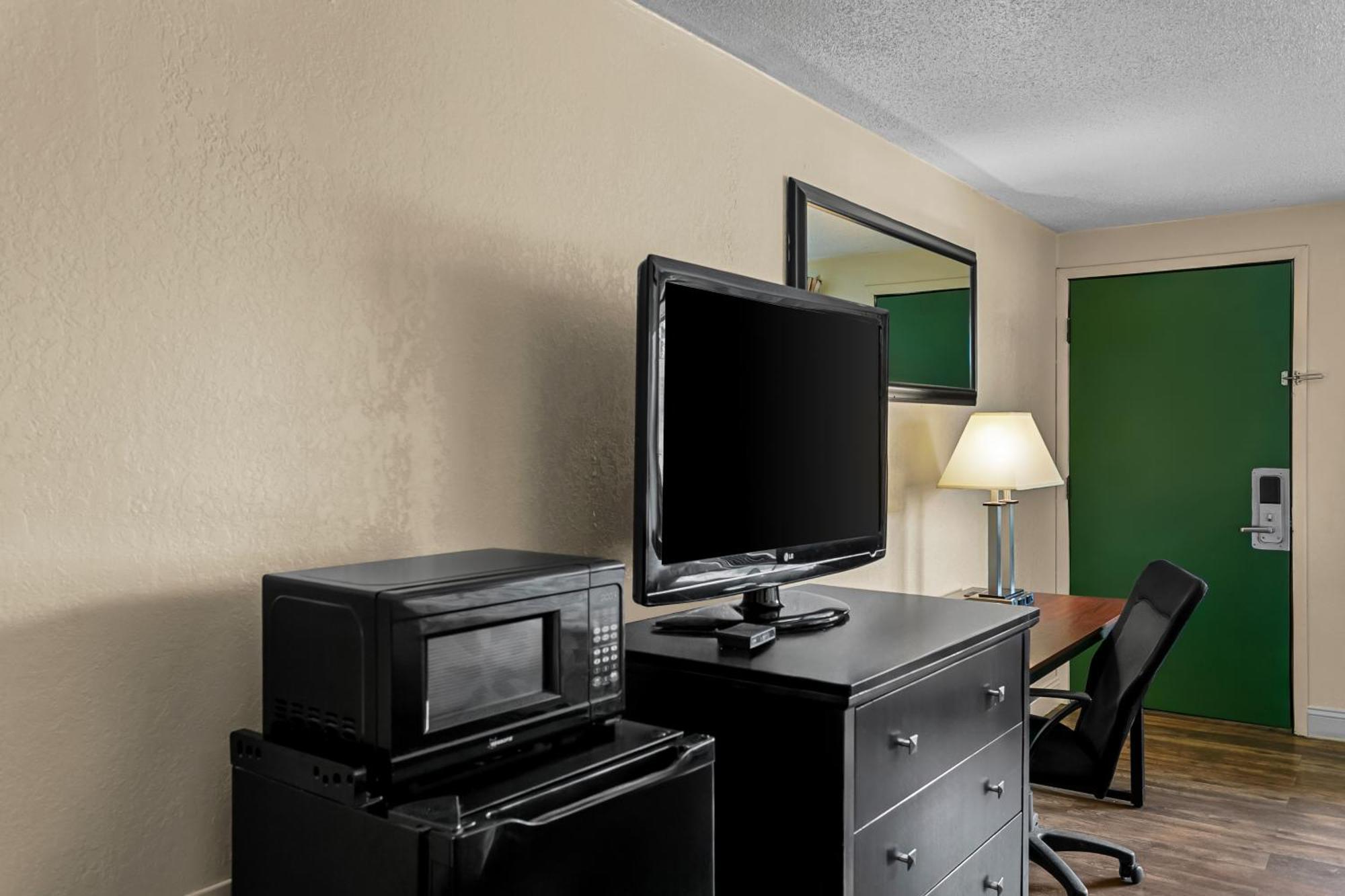 Americas Best Value Inn Martinsburg Exterior photo