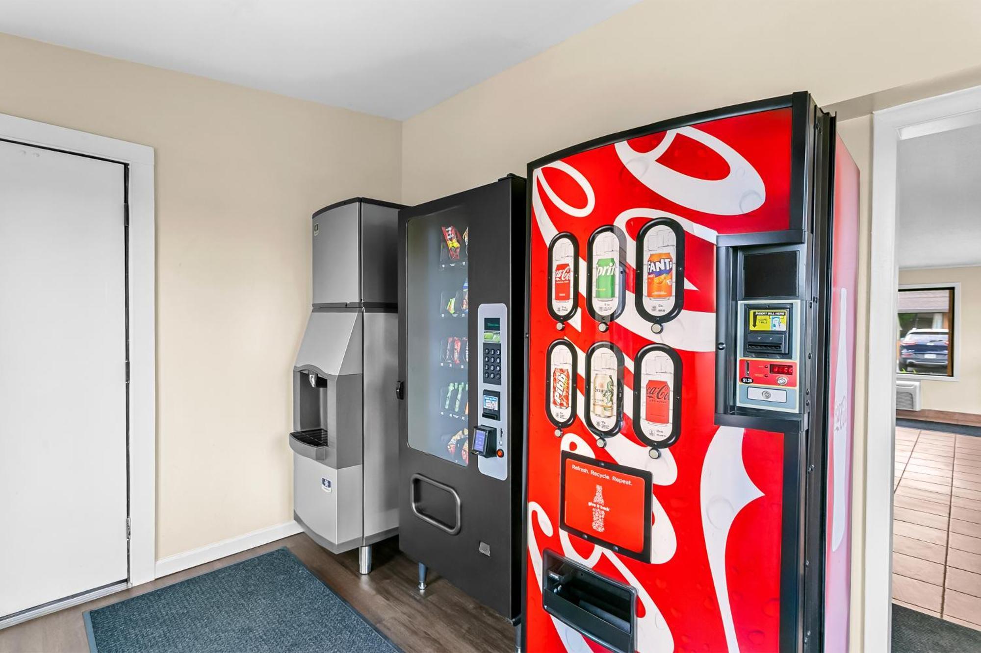 Americas Best Value Inn Martinsburg Exterior photo