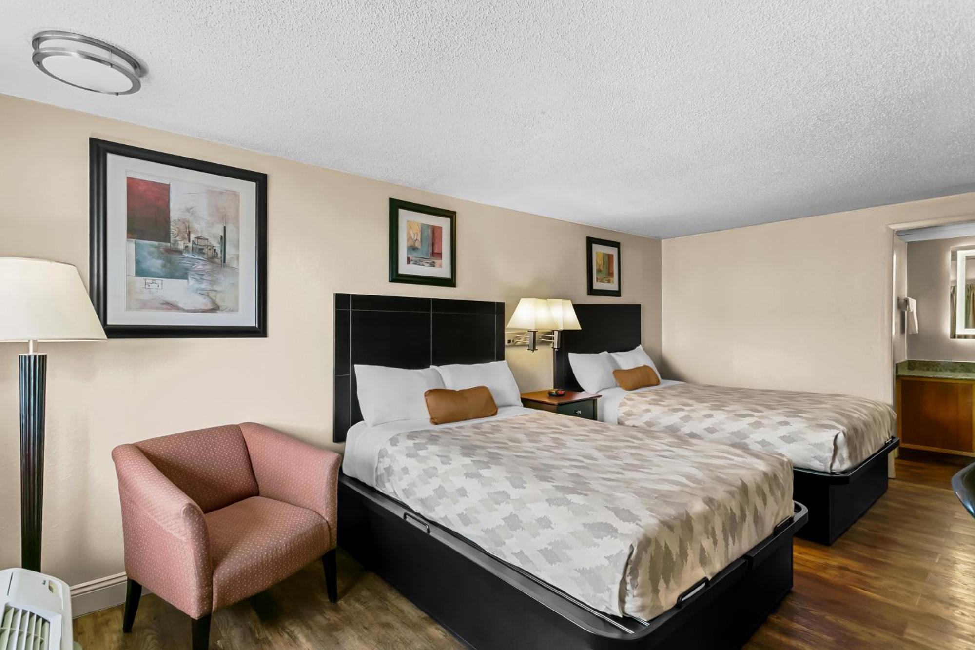 Americas Best Value Inn Martinsburg Exterior photo