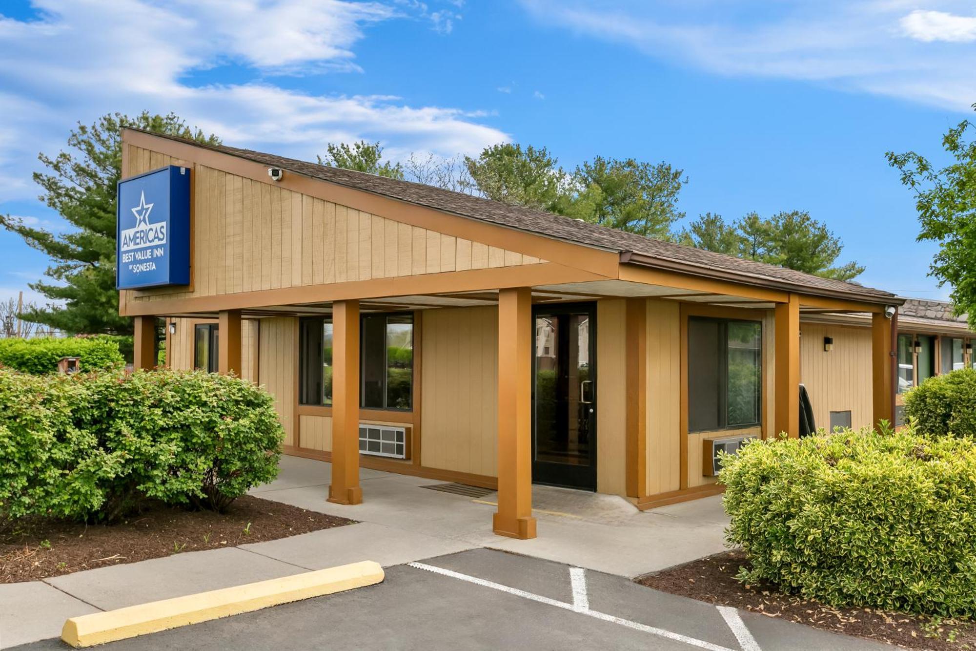 Americas Best Value Inn Martinsburg Exterior photo