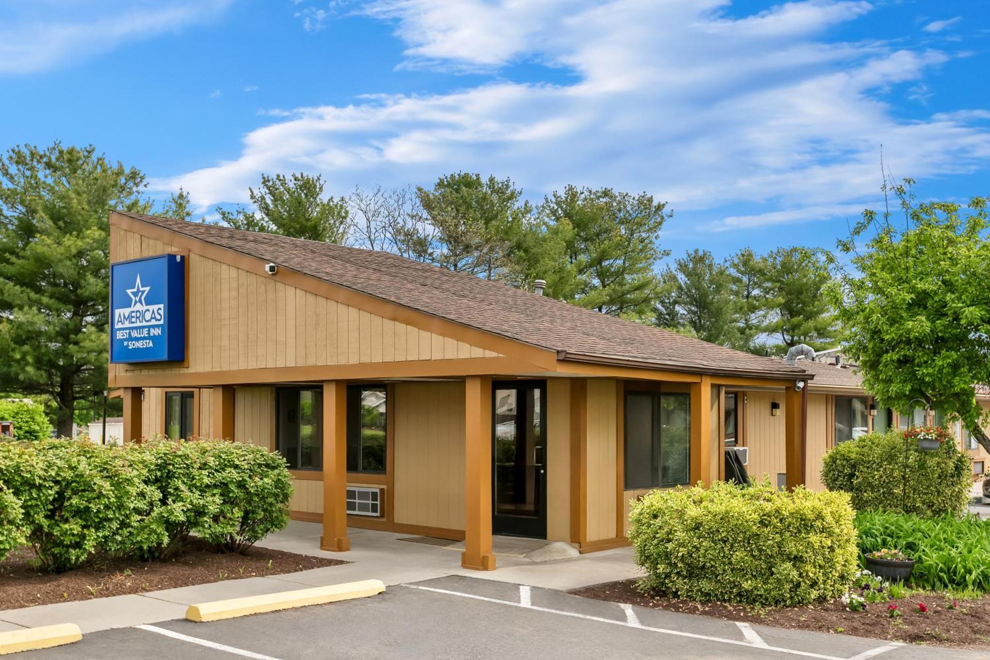 Americas Best Value Inn Martinsburg Exterior photo