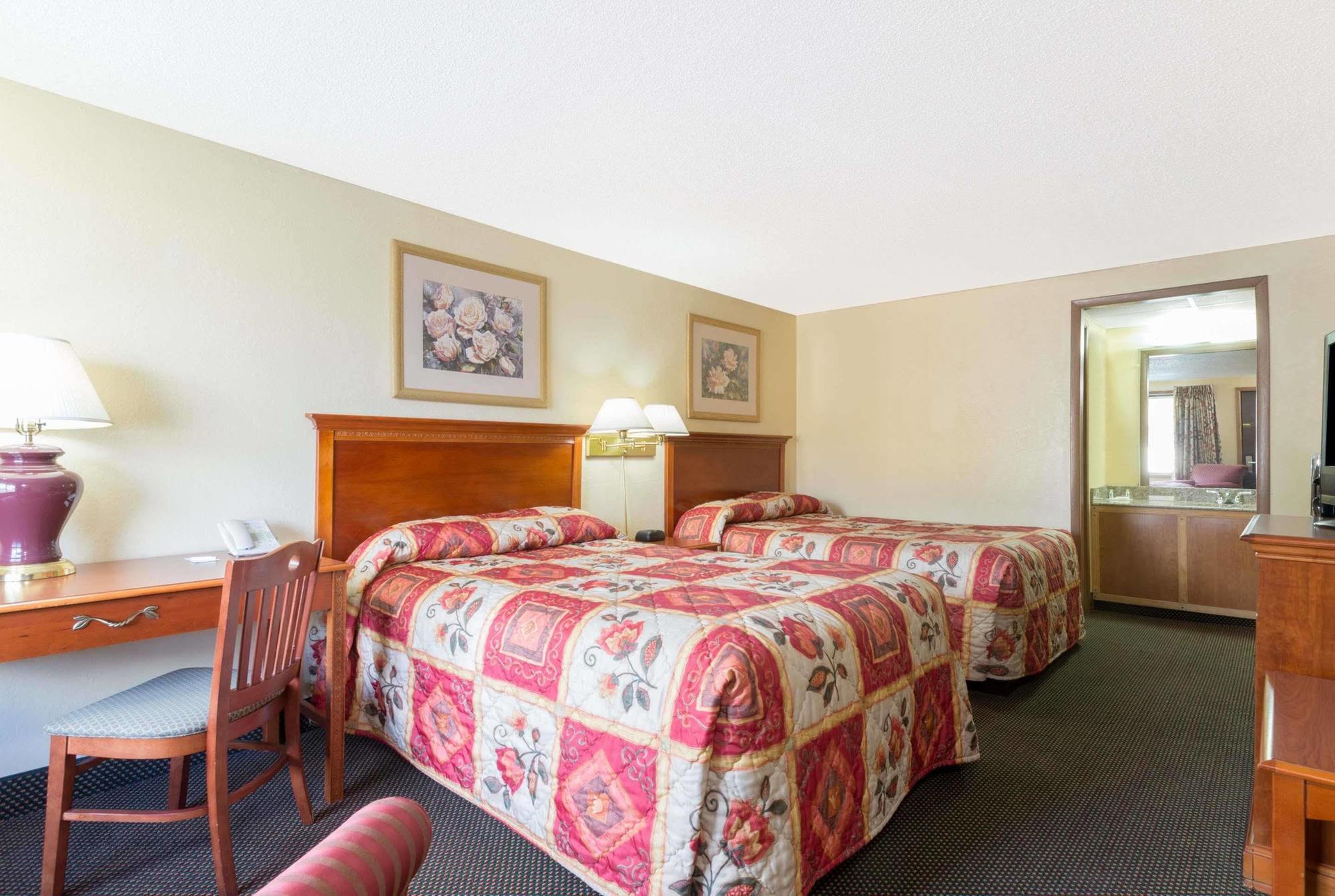 Americas Best Value Inn Martinsburg Exterior photo