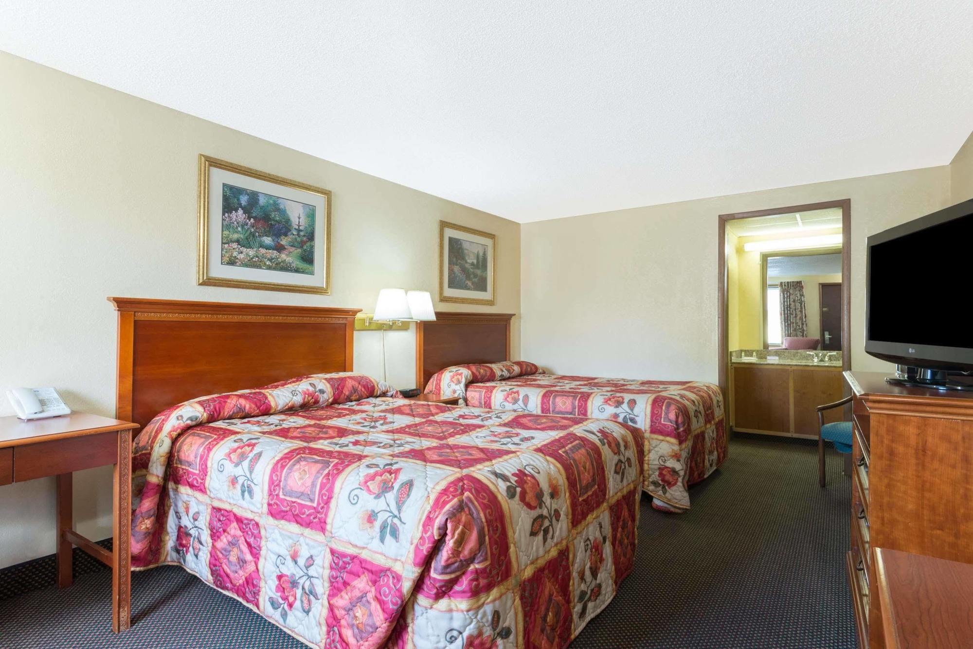 Americas Best Value Inn Martinsburg Exterior photo